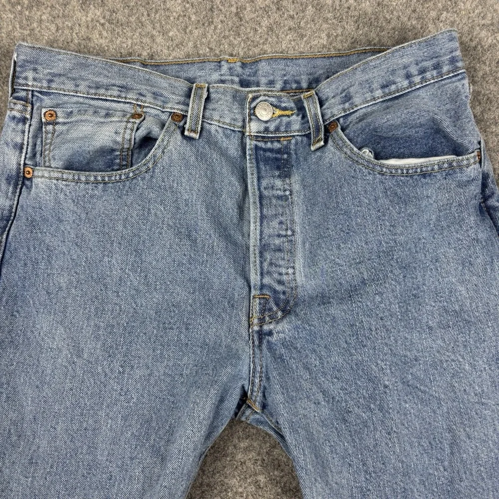 Levi's 501 Jeans Men's 31x36 Button Fly Straight Leg Light Wash Y2K‎ Denim EUC